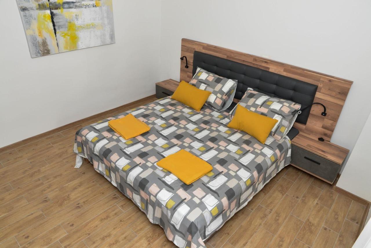 Apartman Nina 3 Zara Esterno foto